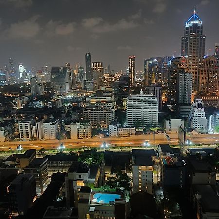 Affordable Serviced Apartments In Nana Omni Tower - Prime Sukhumvit Location Бангкок Экстерьер фото