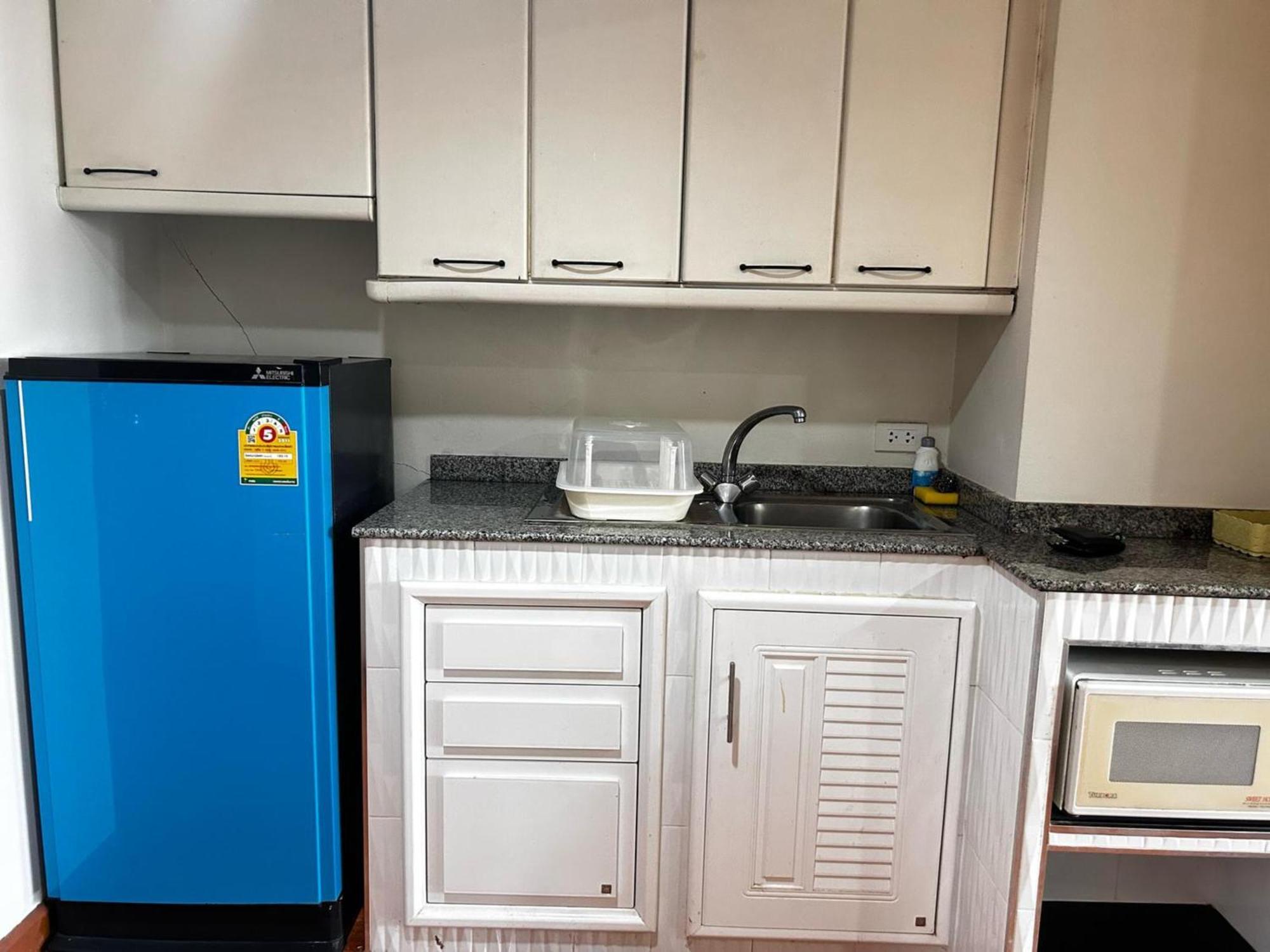 Affordable Serviced Apartments In Nana Omni Tower - Prime Sukhumvit Location Бангкок Экстерьер фото
